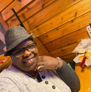 Meet your Posher, Johnetta